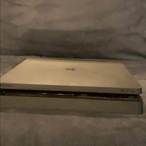PS4 slim